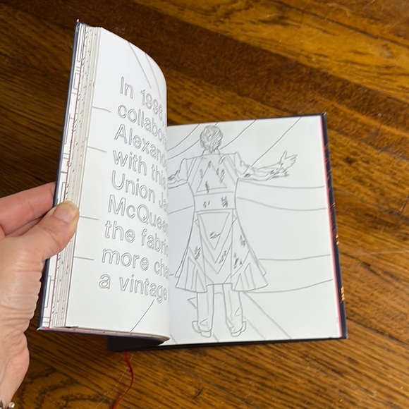 David Bowie Retrospective and Coloring Book - Picture 4 of 11